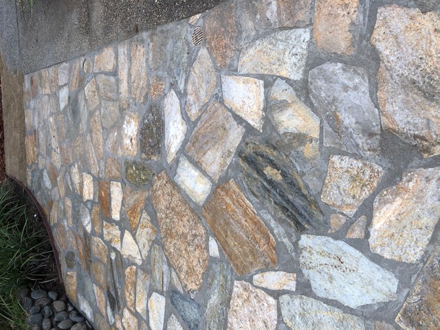Natural Pennsylvania Bluestone flagstone patio with mortar joints installed in El Dorado Hills, CA